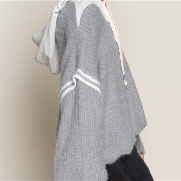 POL Gray/Oatmeal Mohair Hooded Sweater in Medium - Picture 6 of 7